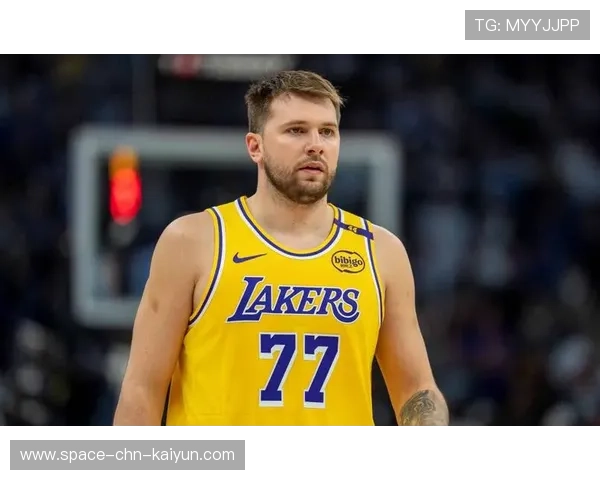 湖人两点进步明显！东契奇要改两错，老詹很开心，两大新援成功臣